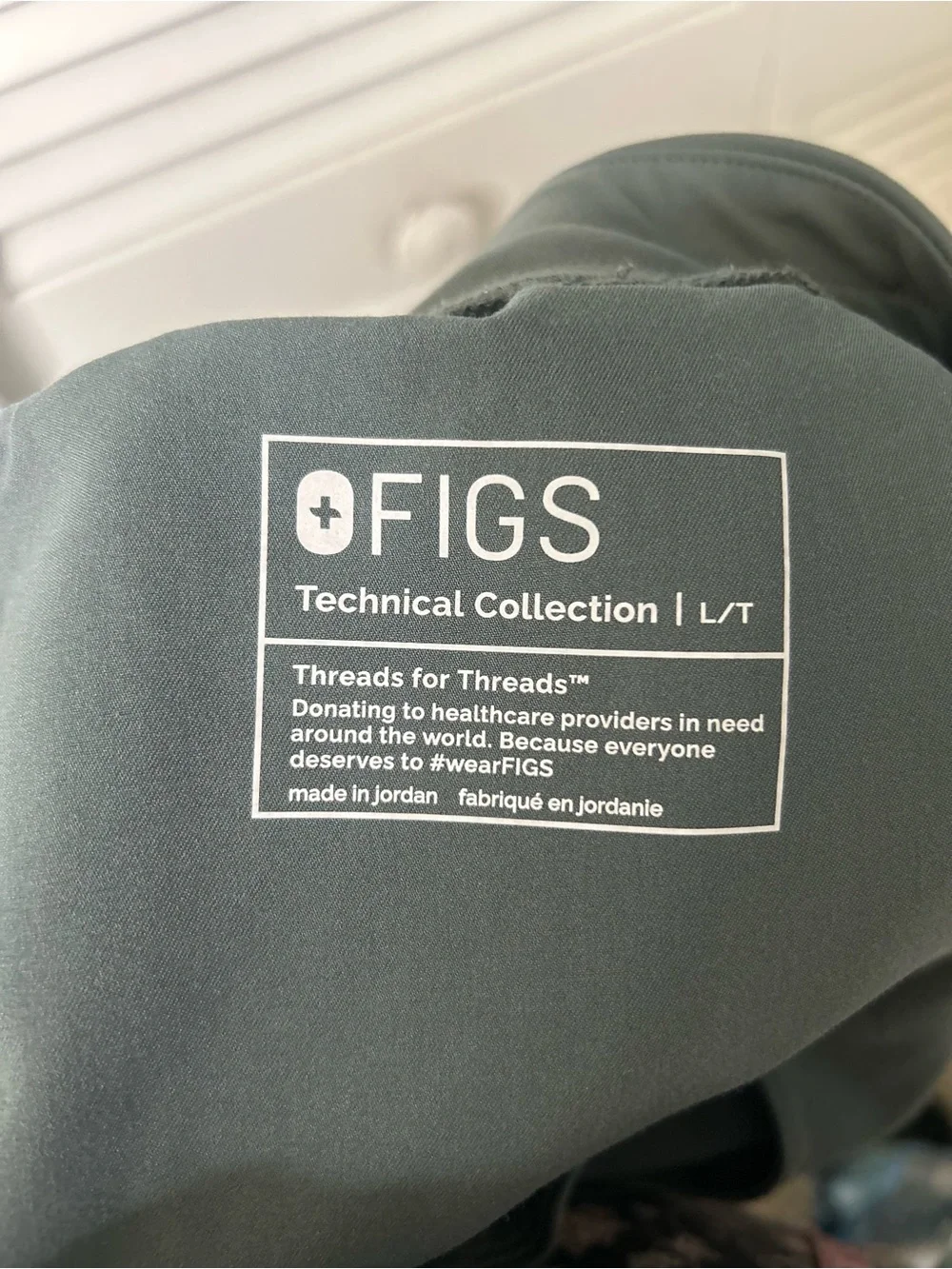 FIGS Women’s Green Drawstring Scrub Pants Size L/T